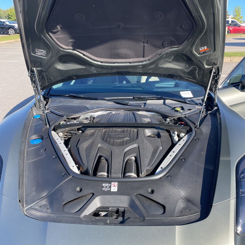 2025 Porsche Panamera 4