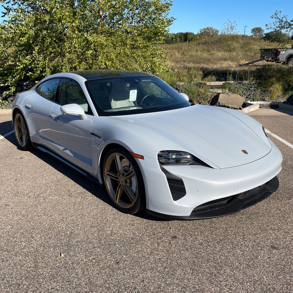 2024 Porsche Taycan 4S