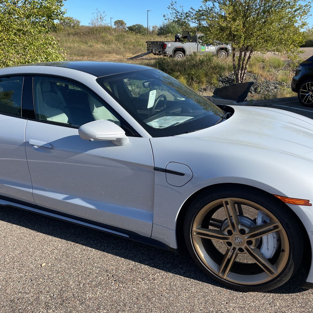 2024 Porsche Taycan 4S