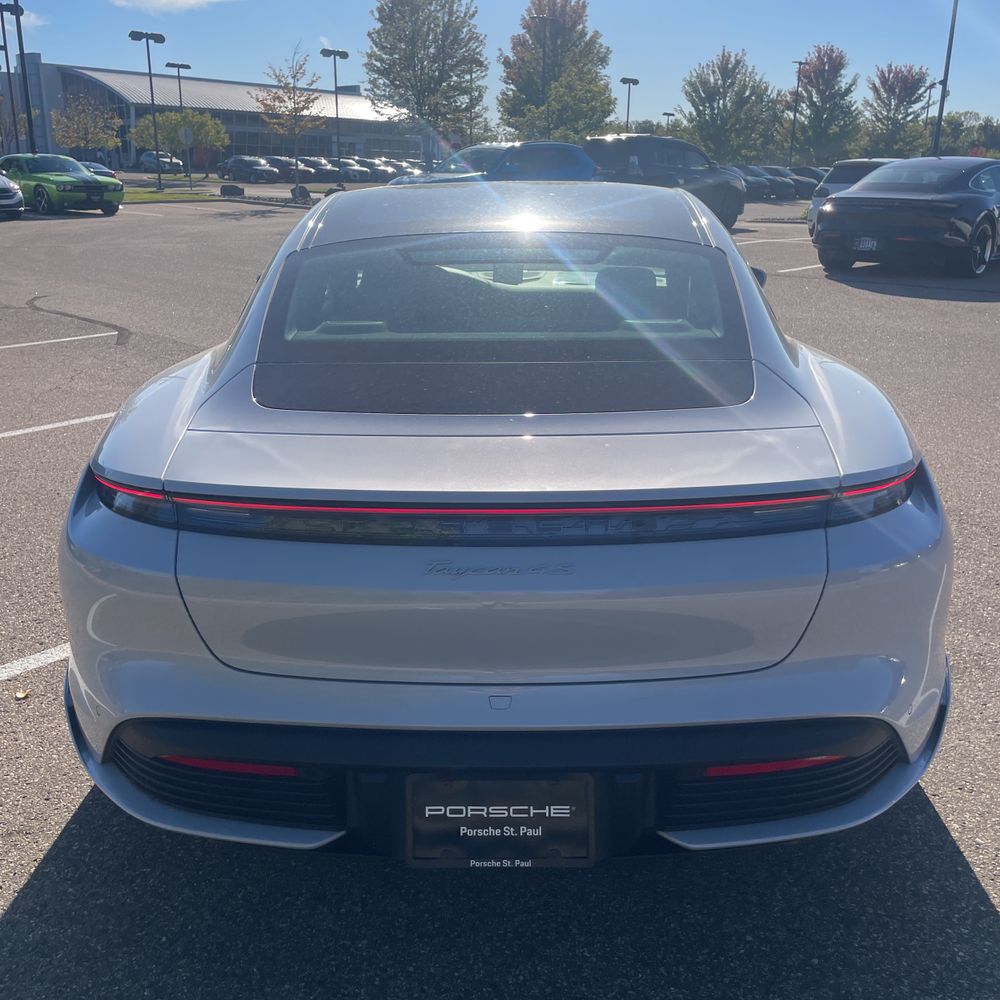 2024 Porsche Taycan 4S