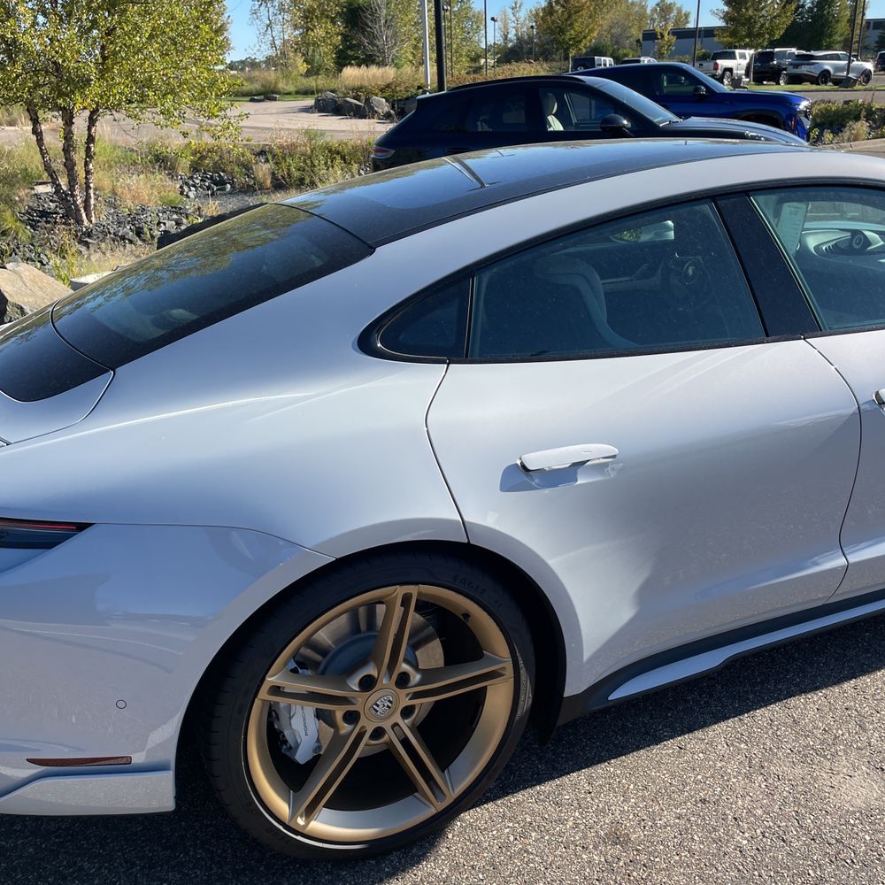 2024 Porsche Taycan 4S