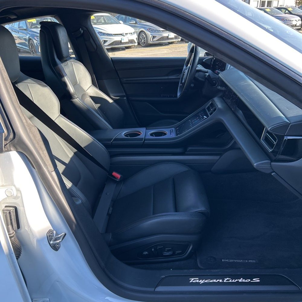2020 Porsche Taycan Turbo S