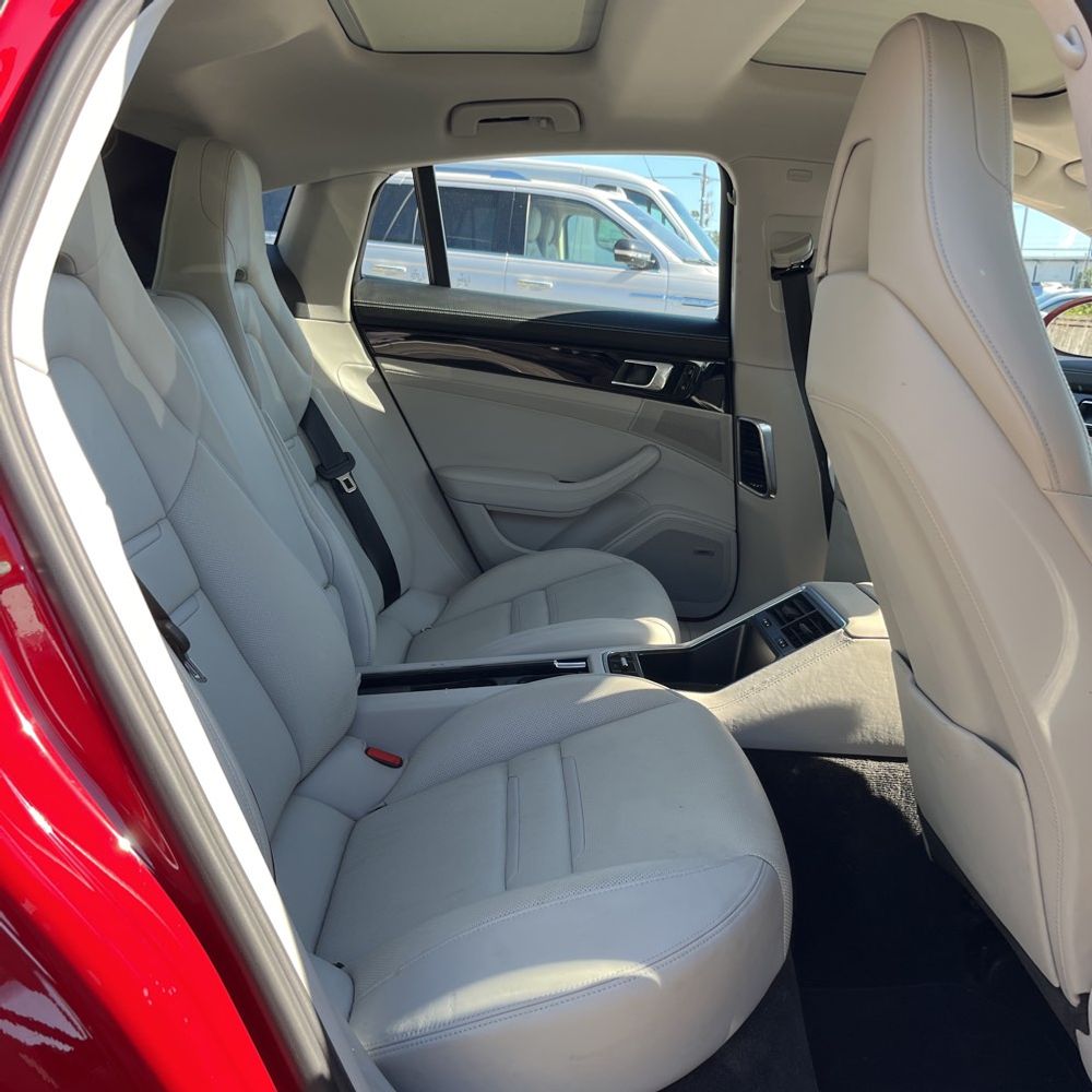 2019 Porsche Panamera 4 E-Hybrid