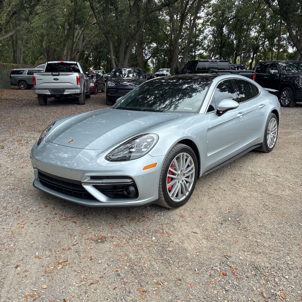 2017 Porsche Panamera Turbo