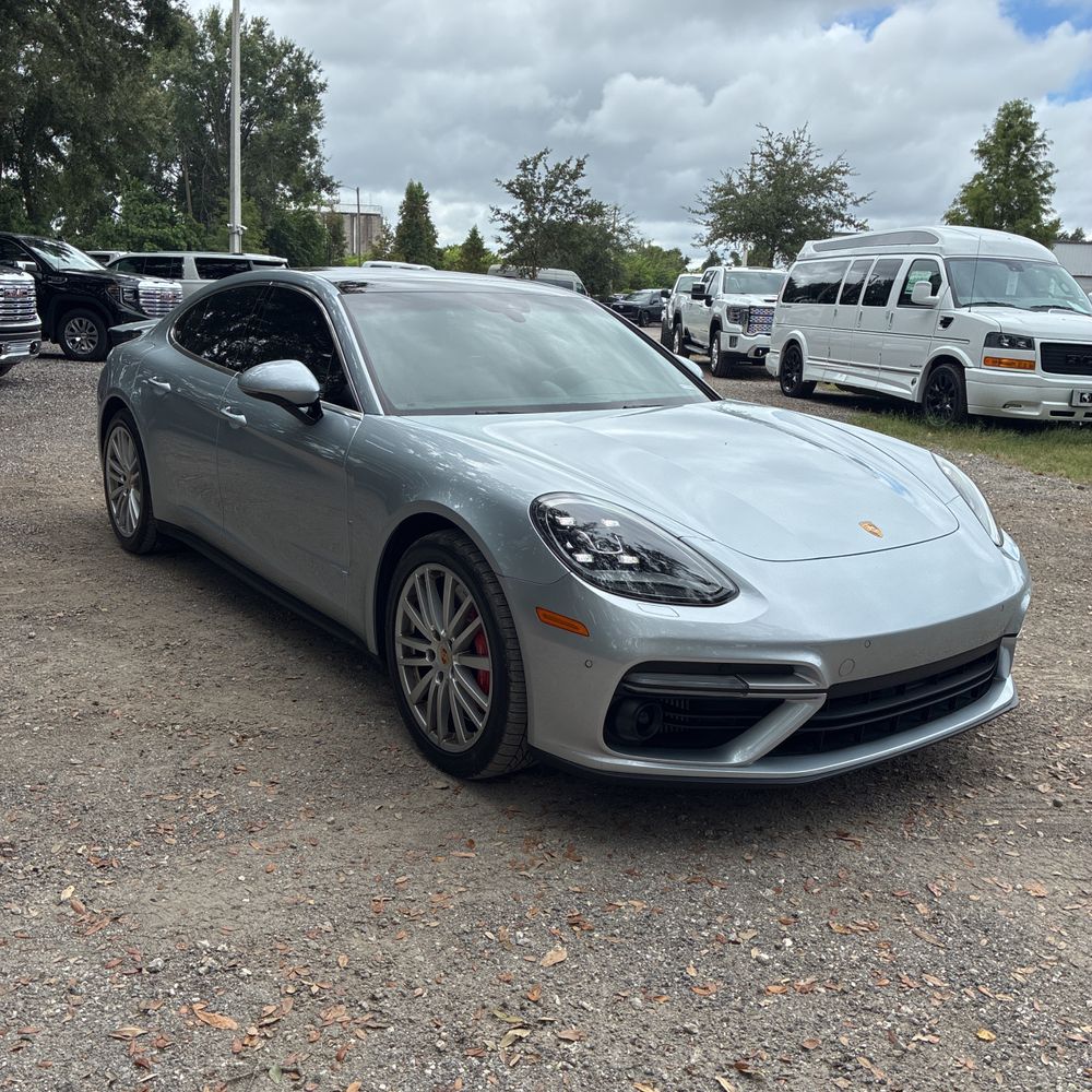2017 Porsche Panamera Turbo