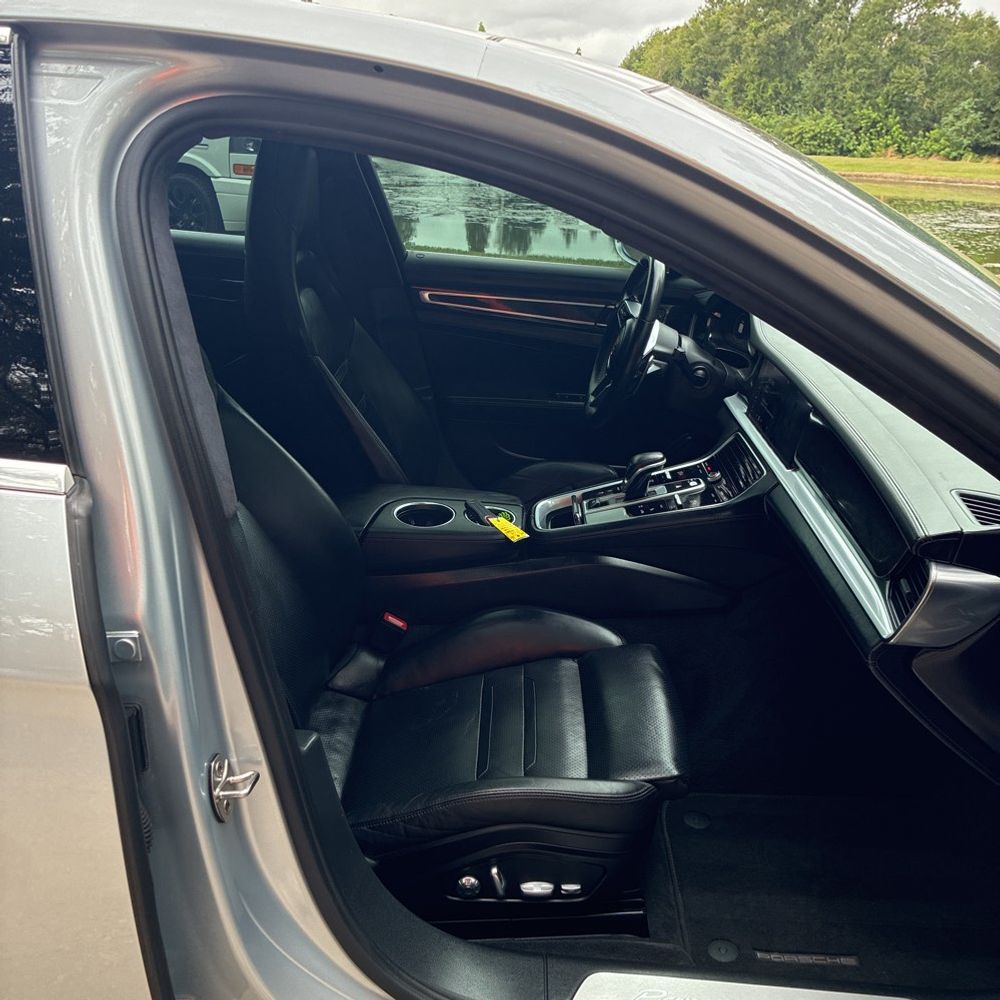 2017 Porsche Panamera Turbo