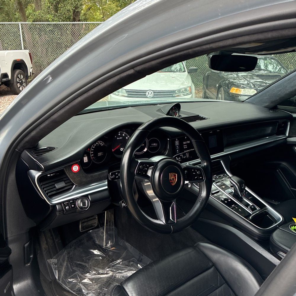 2017 Porsche Panamera Turbo
