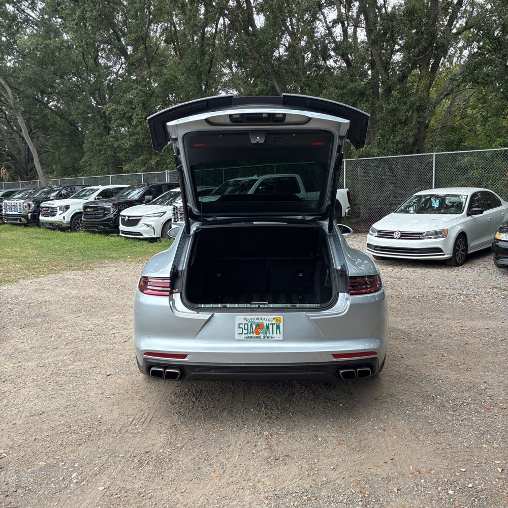 2017 Porsche Panamera Turbo