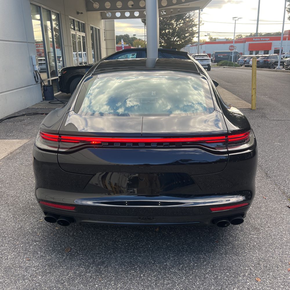 2023 Porsche Panamera Turbo S