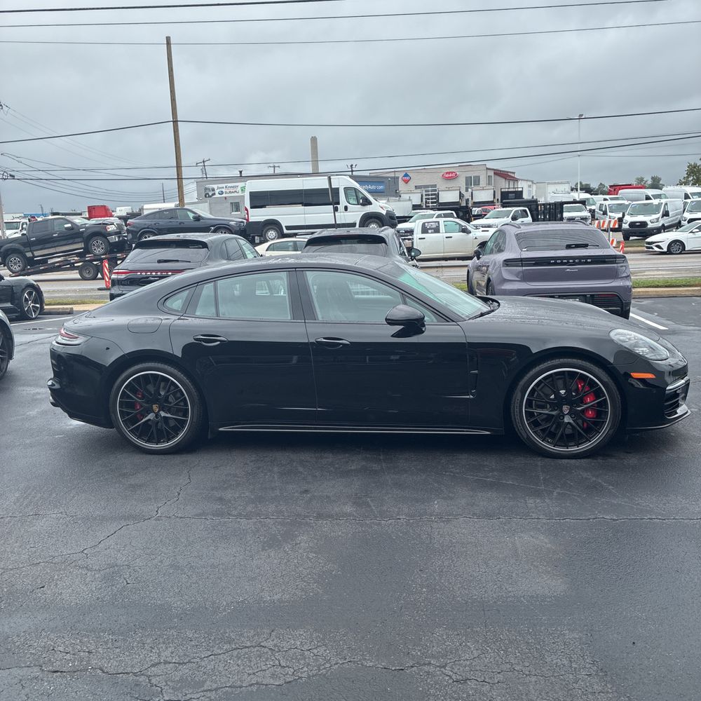 2019 Porsche Panamera GTS