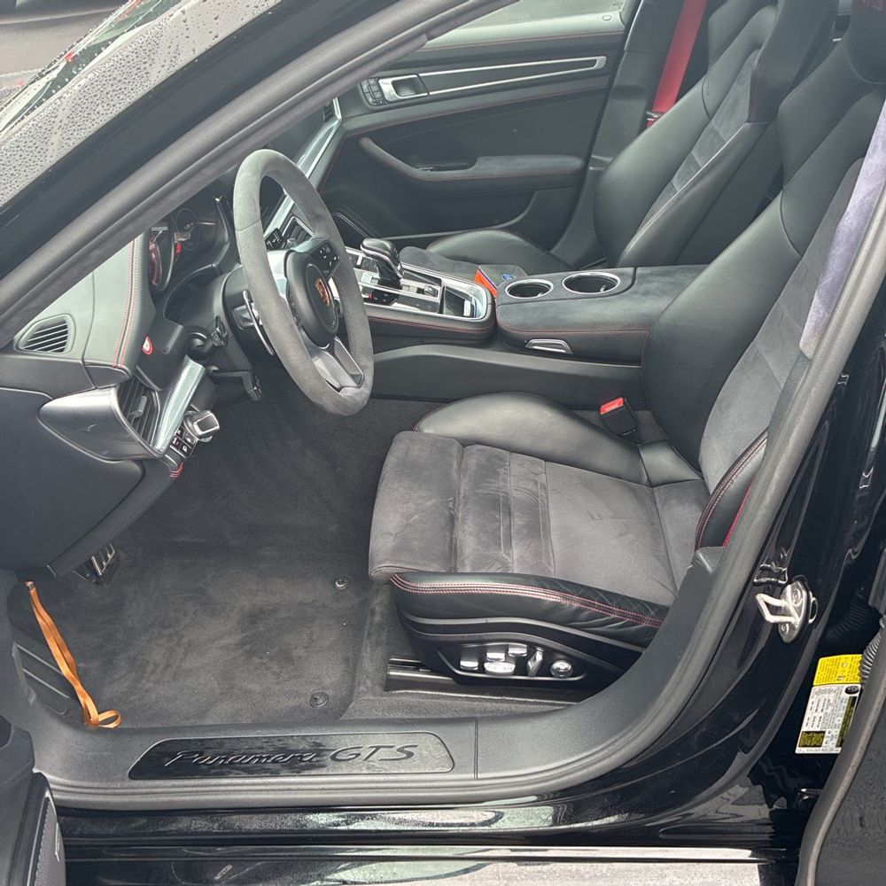 2019 Porsche Panamera GTS