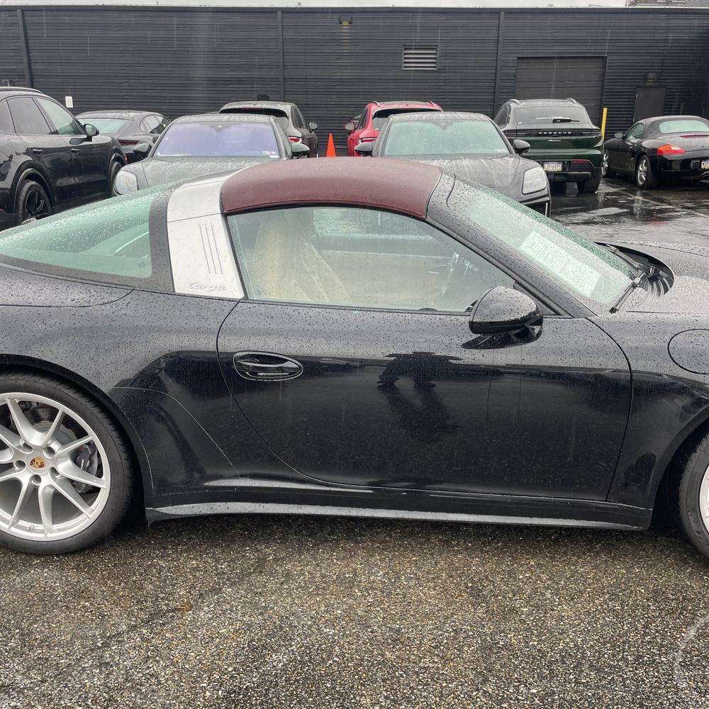 2015 Porsche 911 Carrera 4 Base
