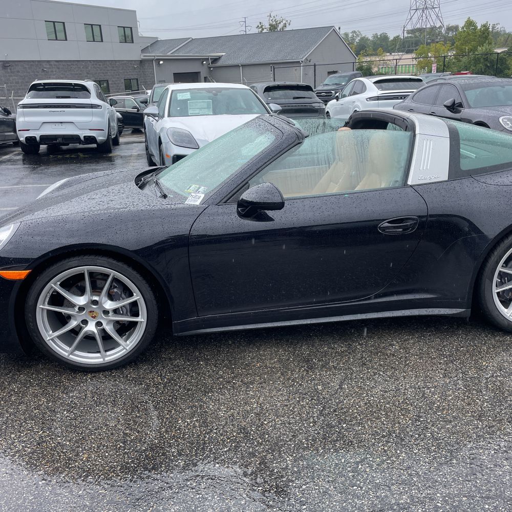2015 Porsche 911 Carrera 4 Base