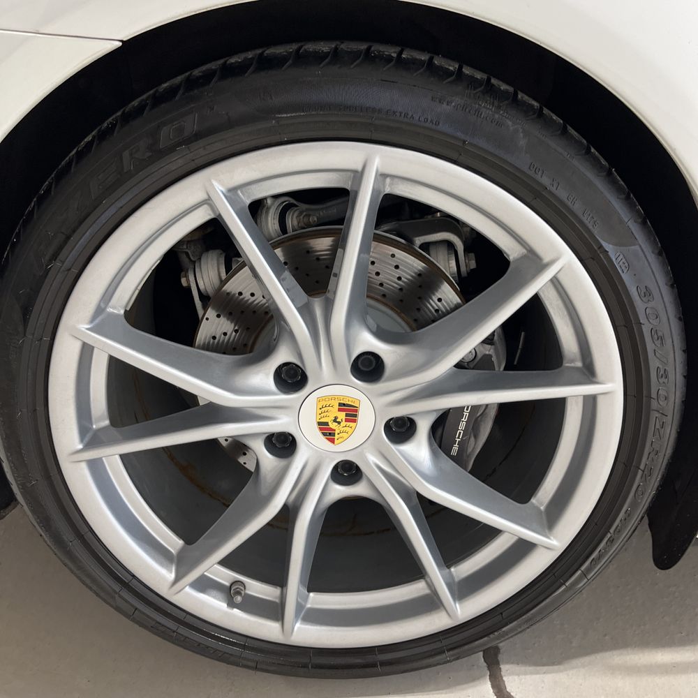 2018 Porsche 911 Carrera
