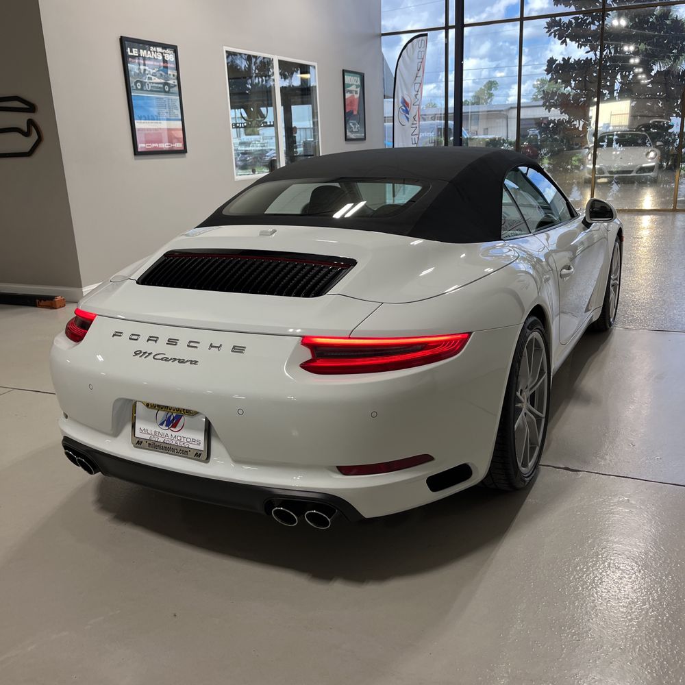 2018 Porsche 911 Carrera