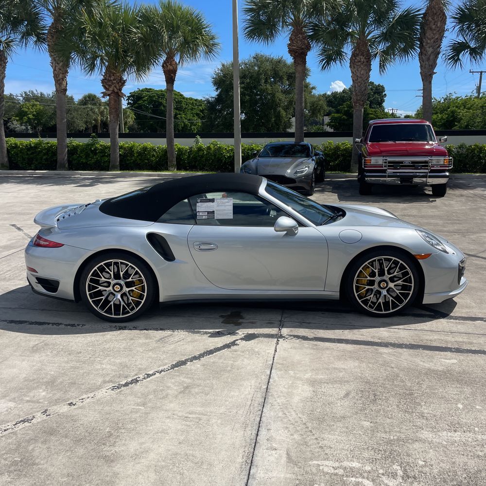 2015 Porsche 911 Carrera 4 Turbo S
