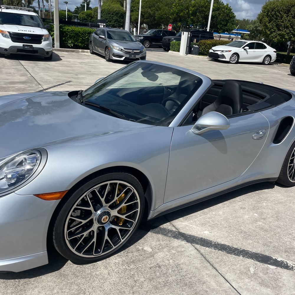 2015 Porsche 911 Carrera 4 Turbo S