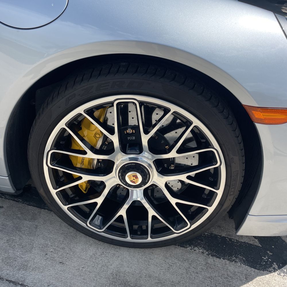 2015 Porsche 911 Carrera 4 Turbo S