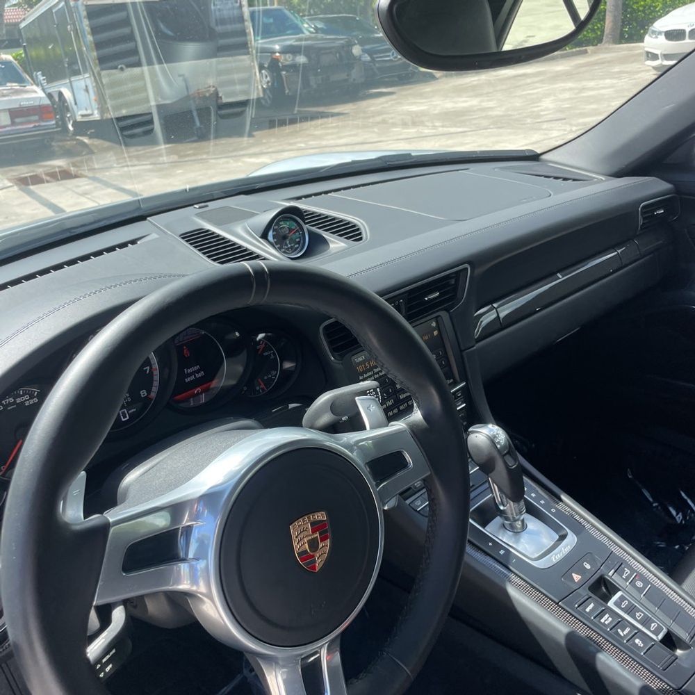 2015 Porsche 911 Carrera 4 Turbo S