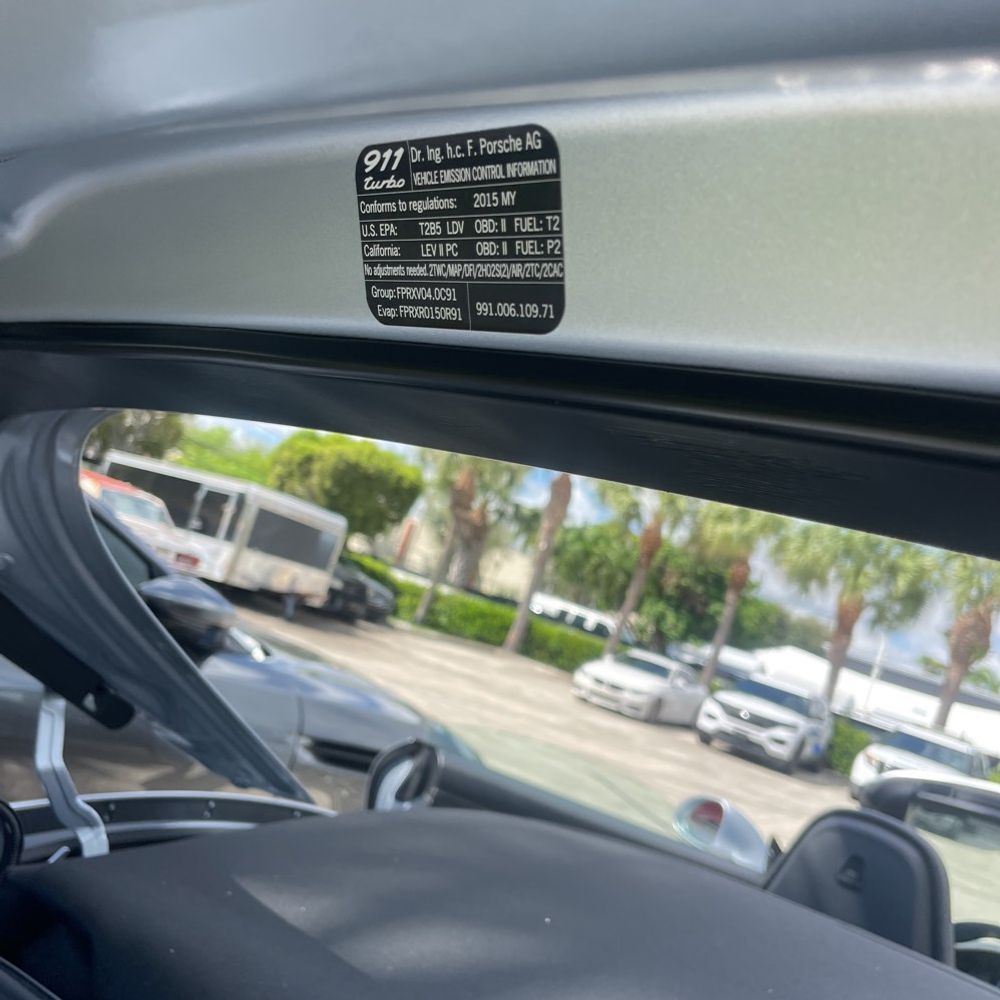 2015 Porsche 911 Carrera 4 Turbo S