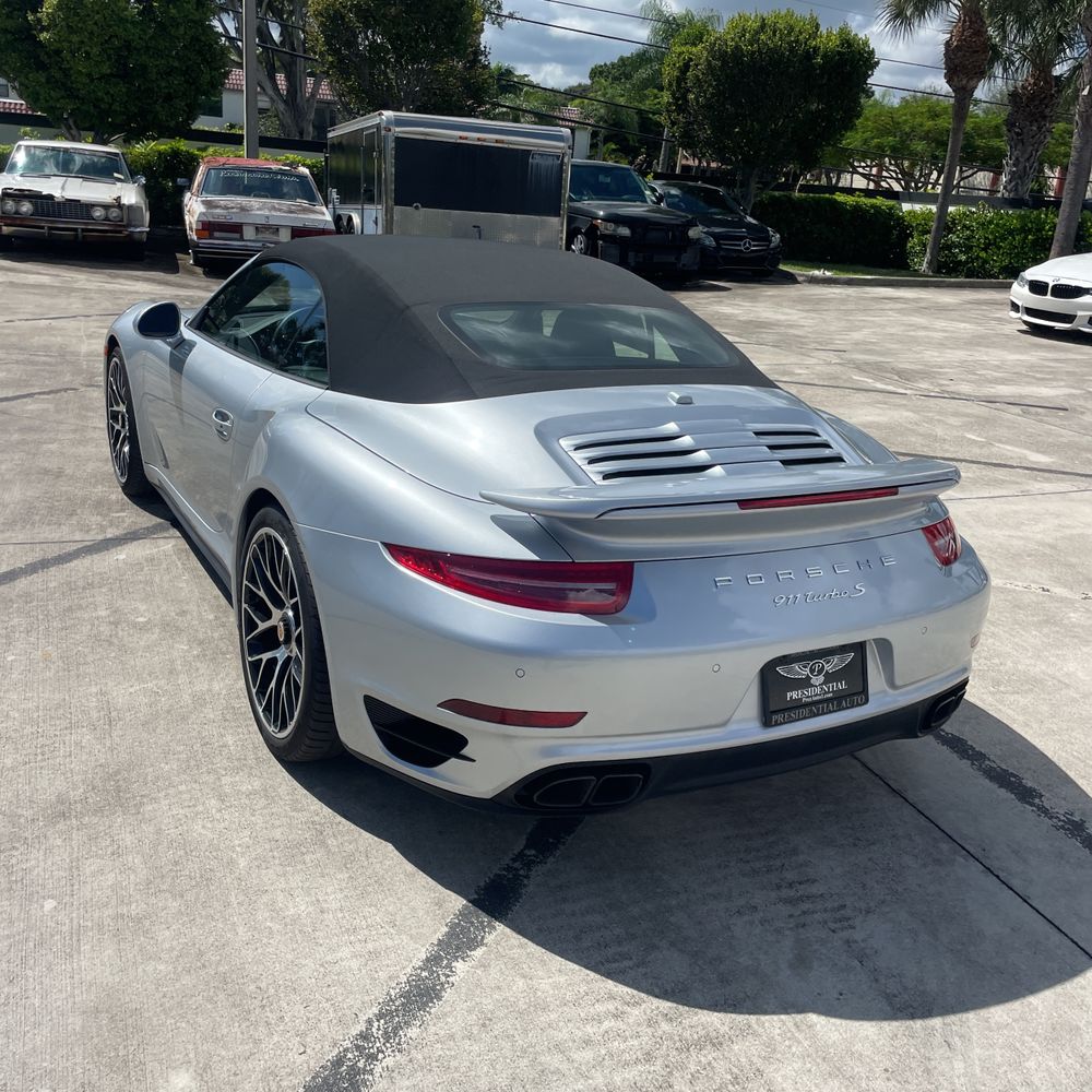 2015 Porsche 911 Carrera 4 Turbo S