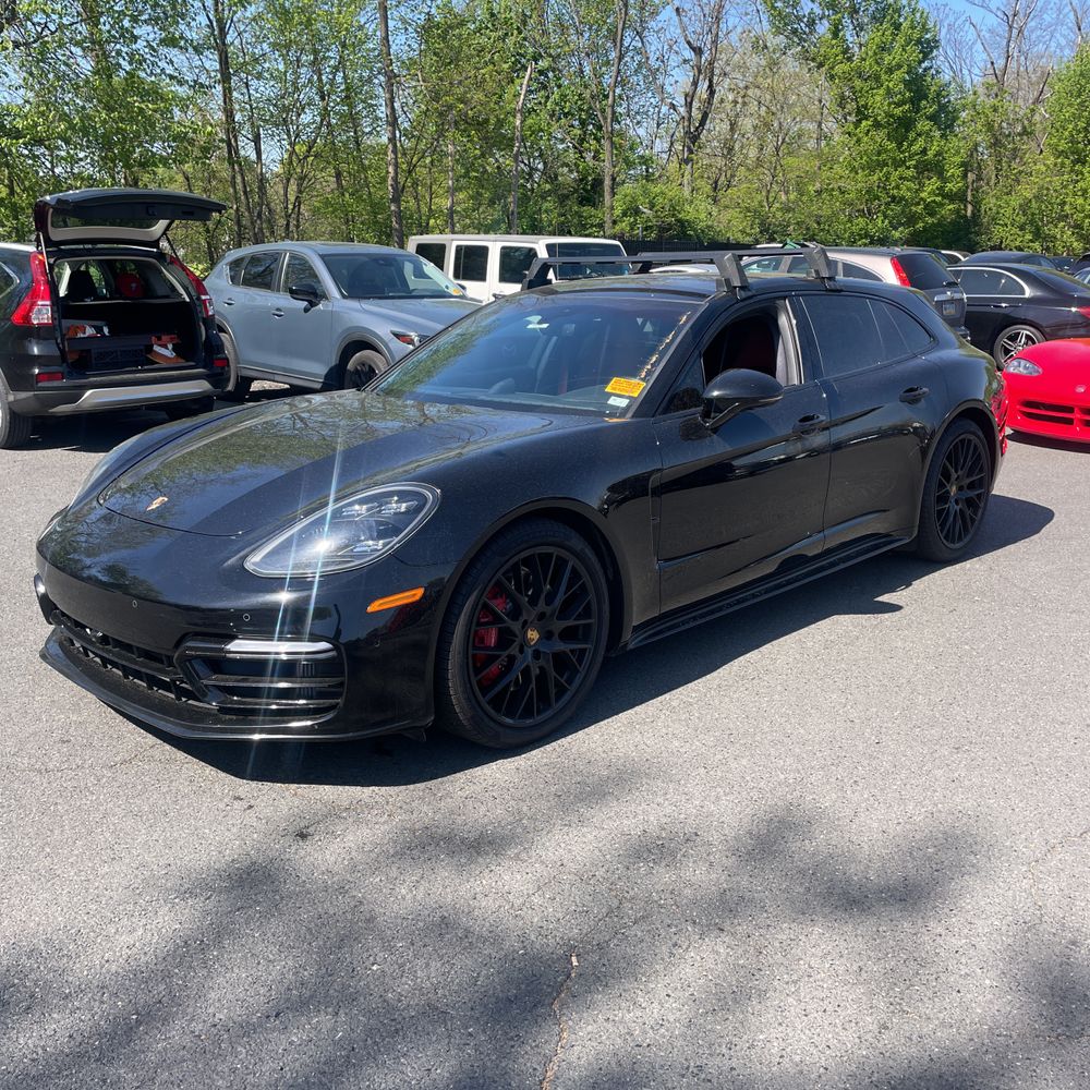 2020 Porsche Panamera GTS Sport Turismo