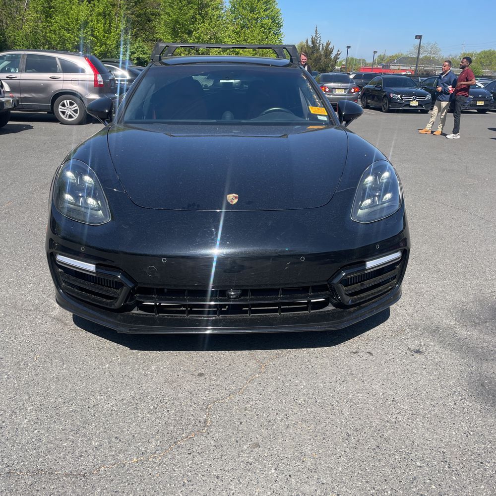2020 Porsche Panamera GTS Sport Turismo