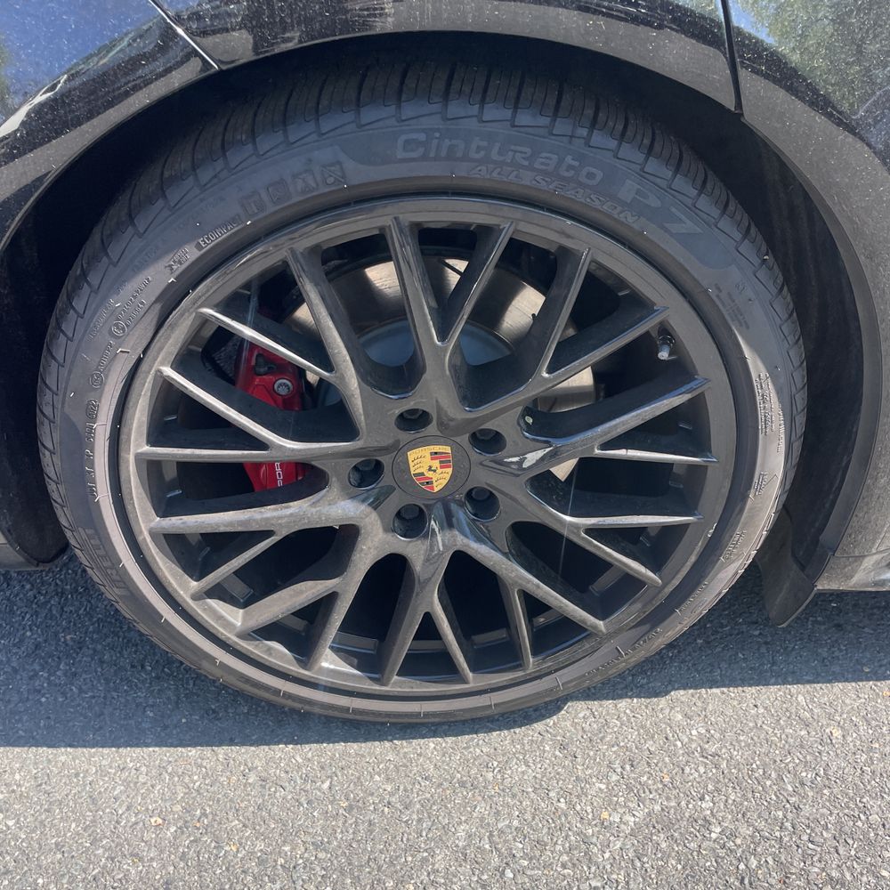 2020 Porsche Panamera GTS Sport Turismo