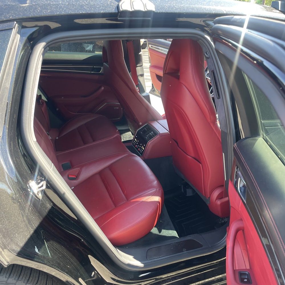 2020 Porsche Panamera GTS Sport Turismo