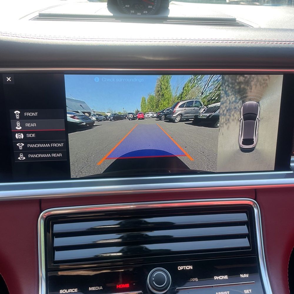 2020 Porsche Panamera GTS Sport Turismo