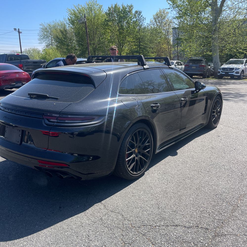 2020 Porsche Panamera GTS Sport Turismo