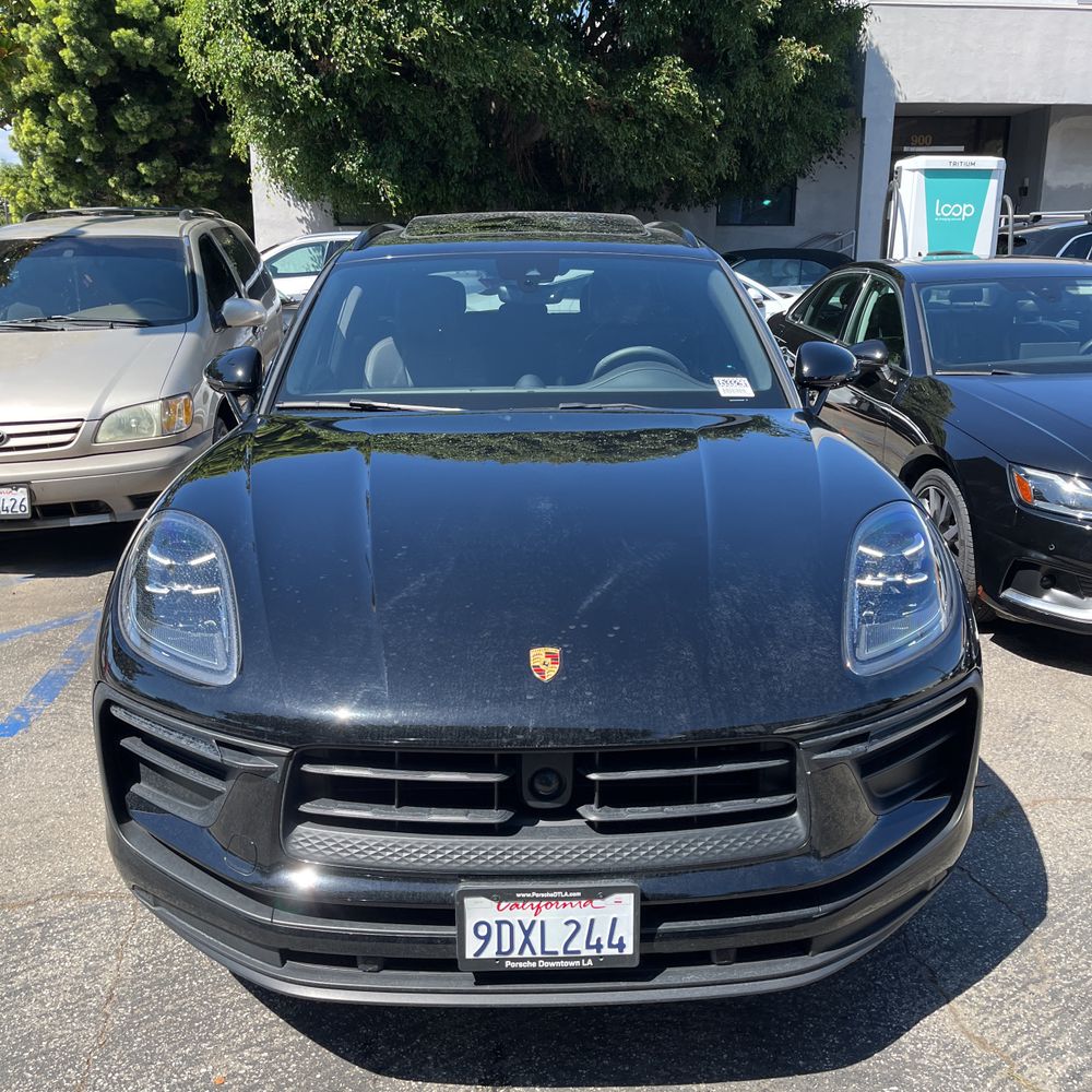 2023 Porsche Macan Base