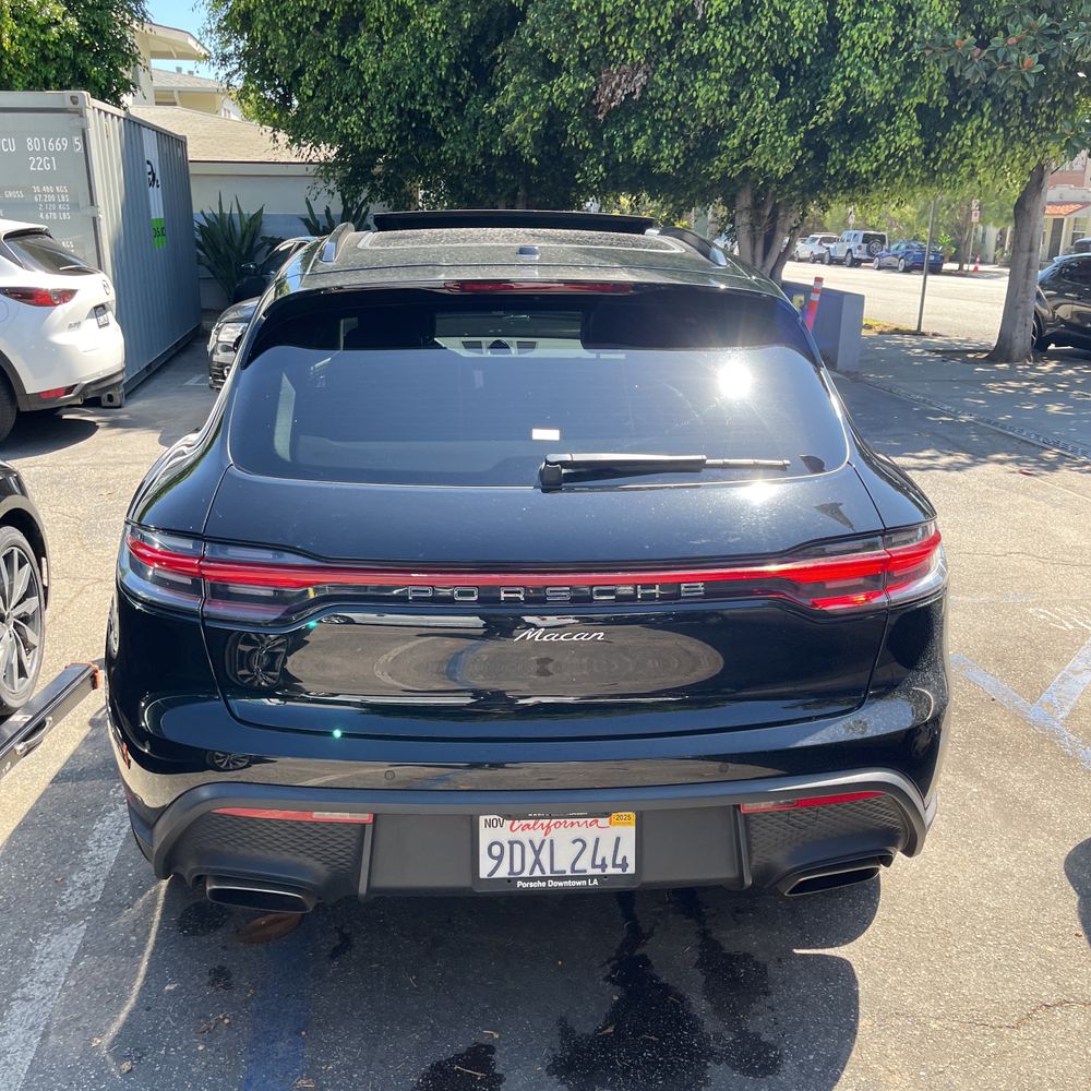 2023 Porsche Macan Base