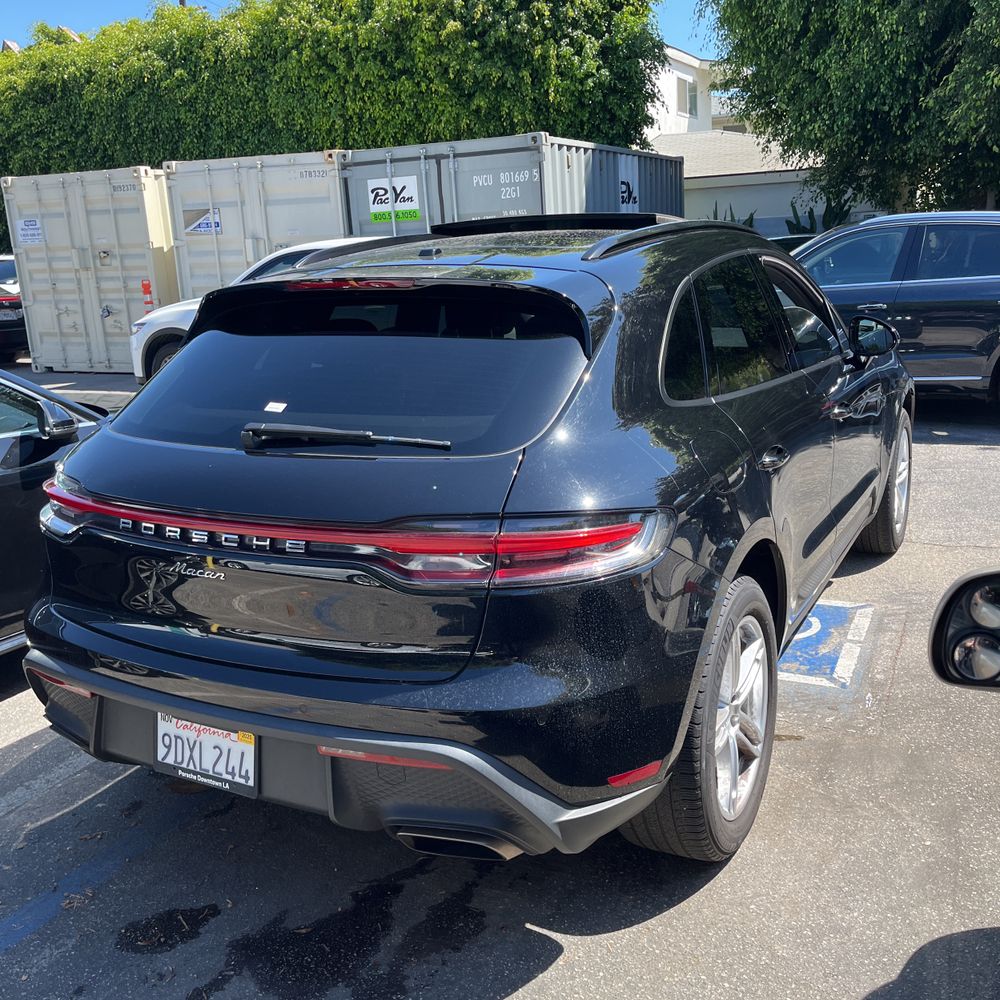 2023 Porsche Macan Base