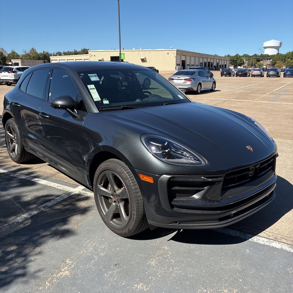 2024 Porsche Macan Base