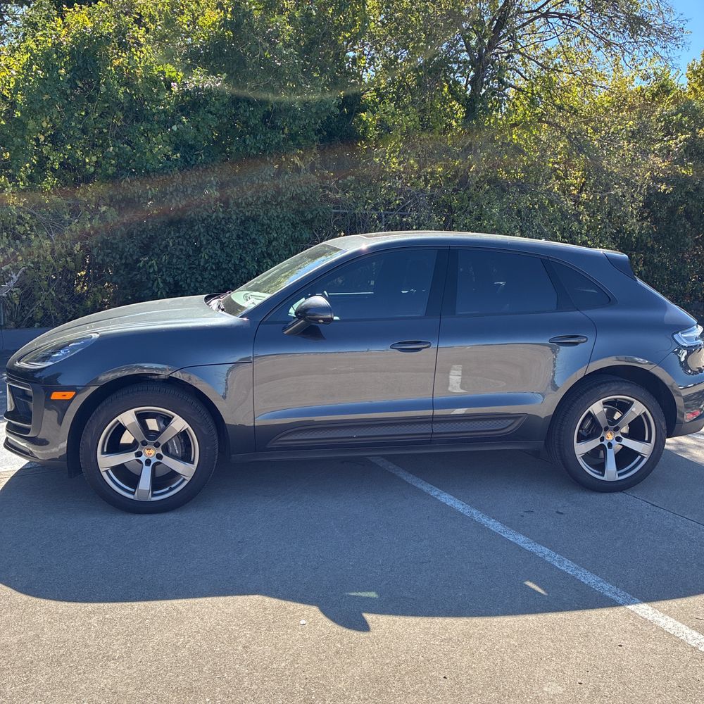 2024 Porsche Macan Base