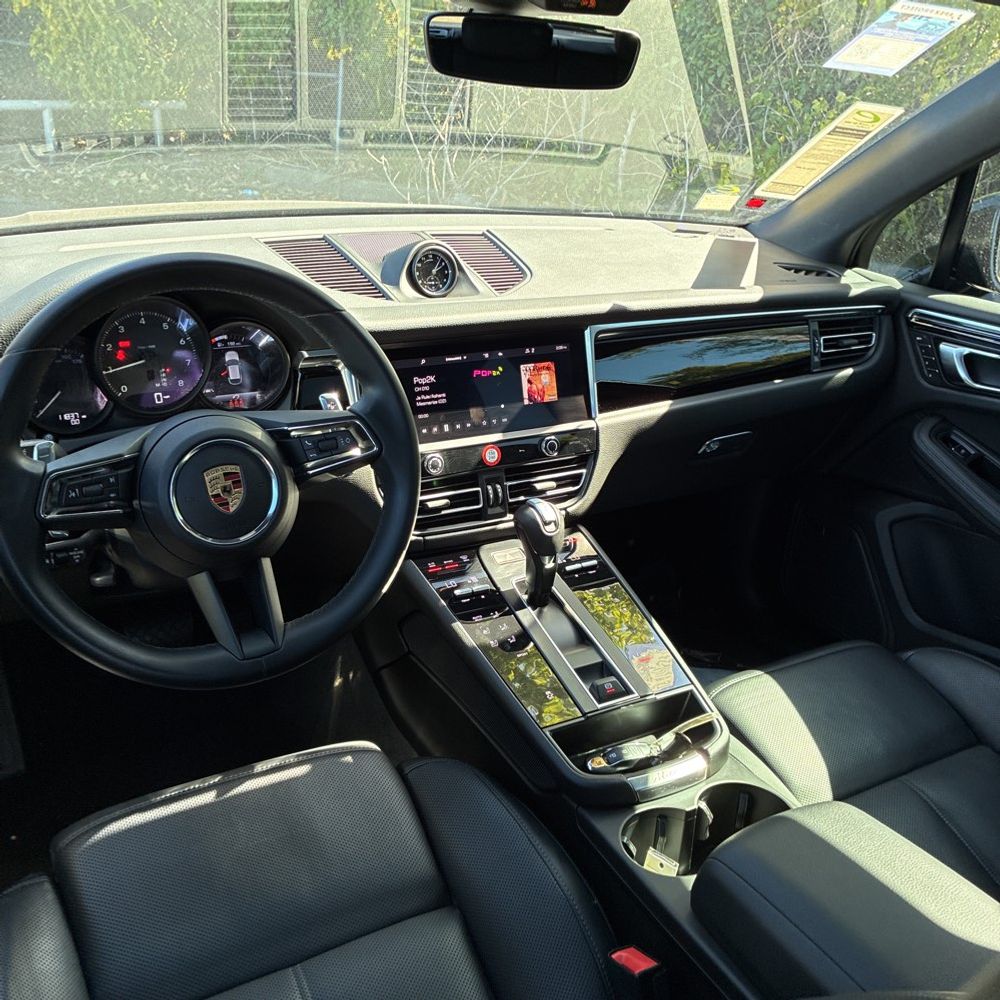 2024 Porsche Macan Base