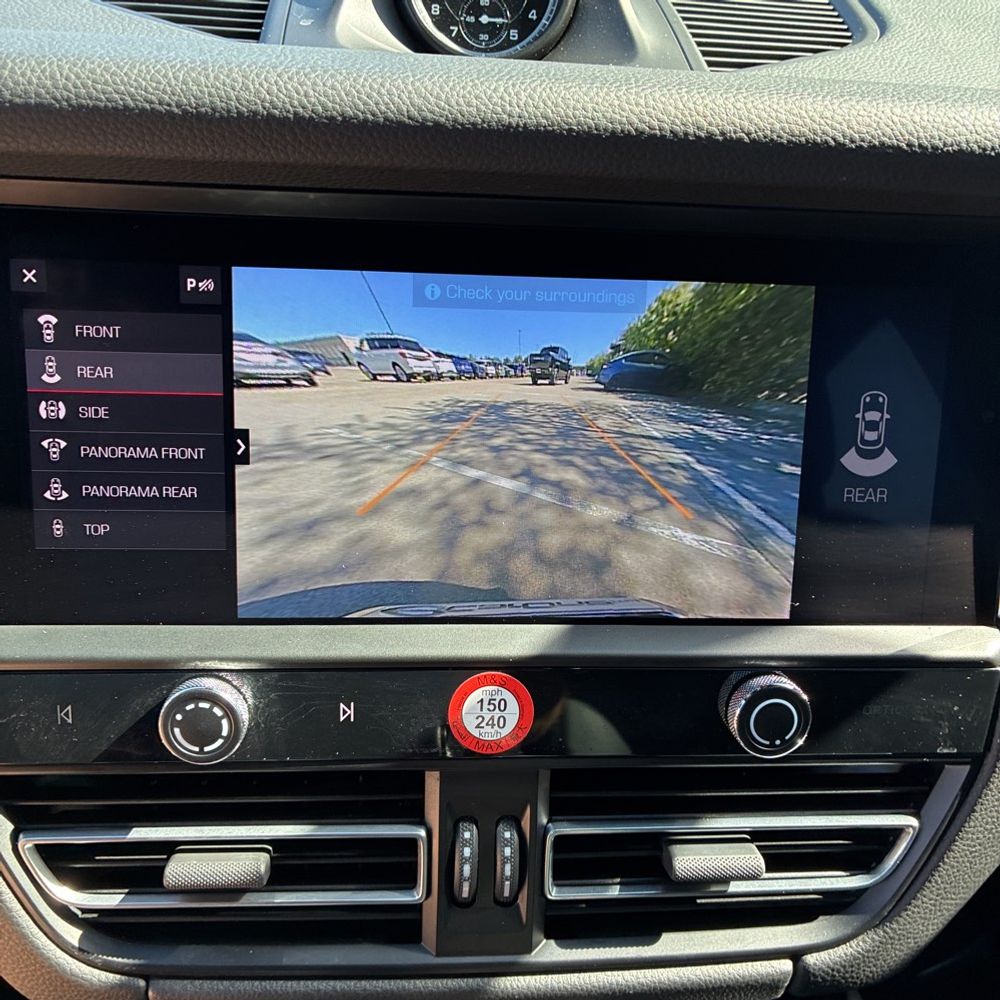 2024 Porsche Macan Base