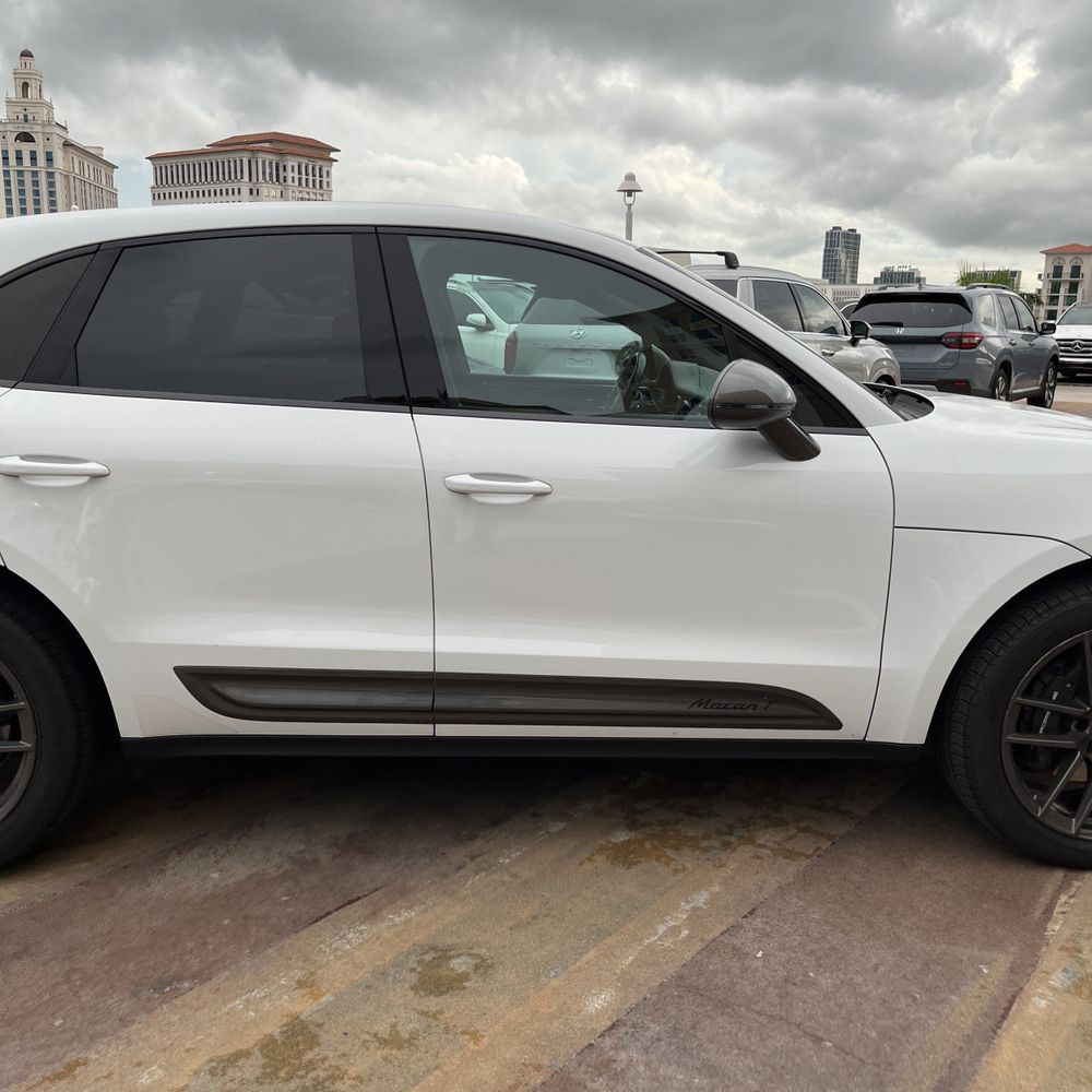 2023 Porsche Macan T