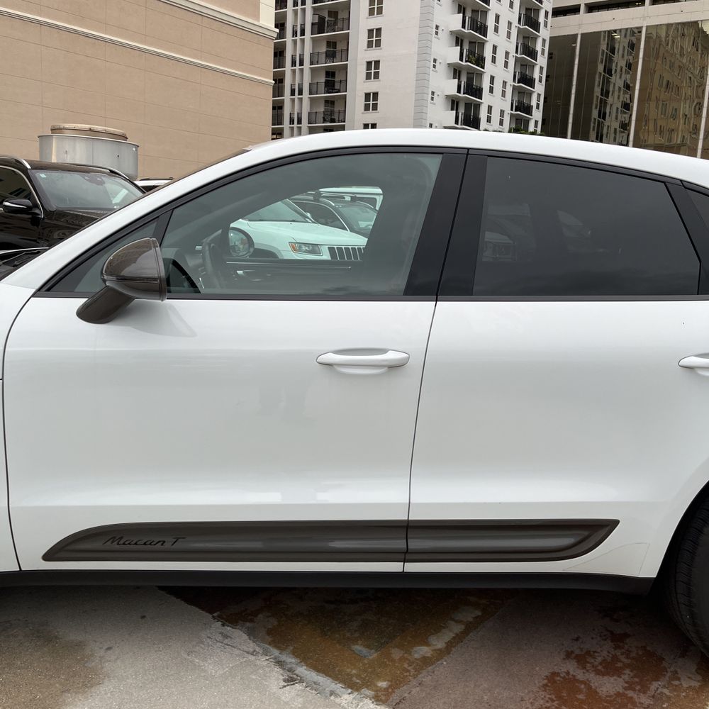 2023 Porsche Macan T