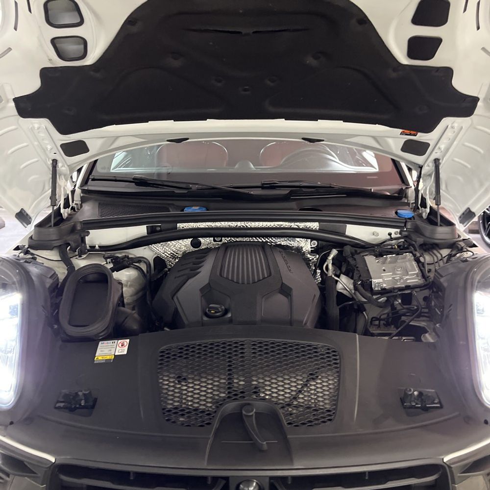 2023 Porsche Macan T