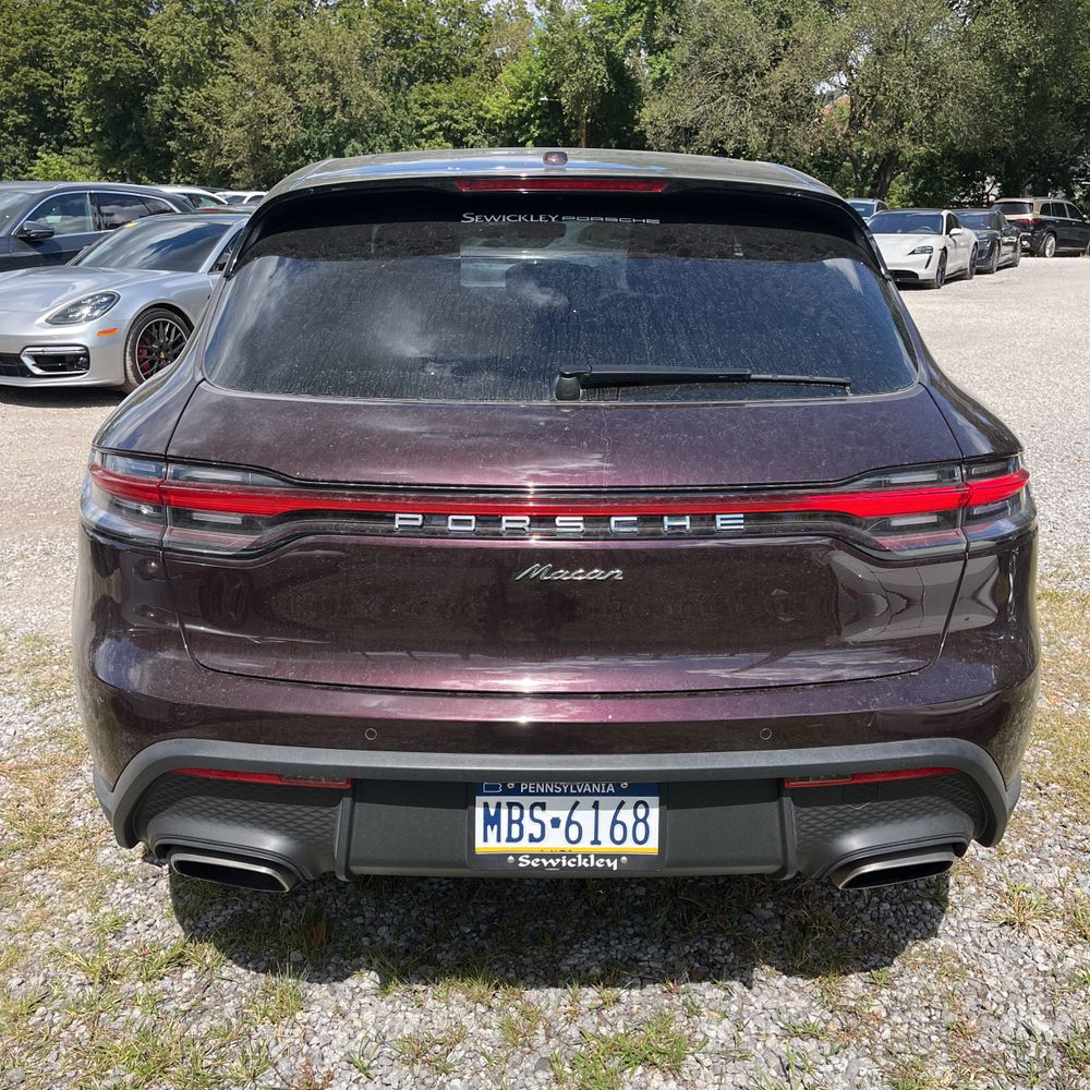2025 Porsche Macan Base