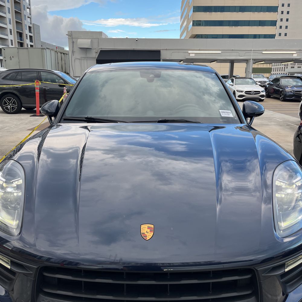 2022 Porsche Macan Base