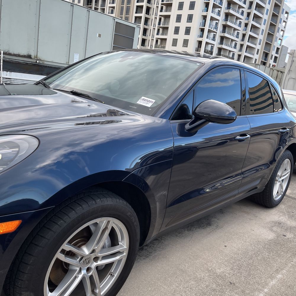 2022 Porsche Macan Base