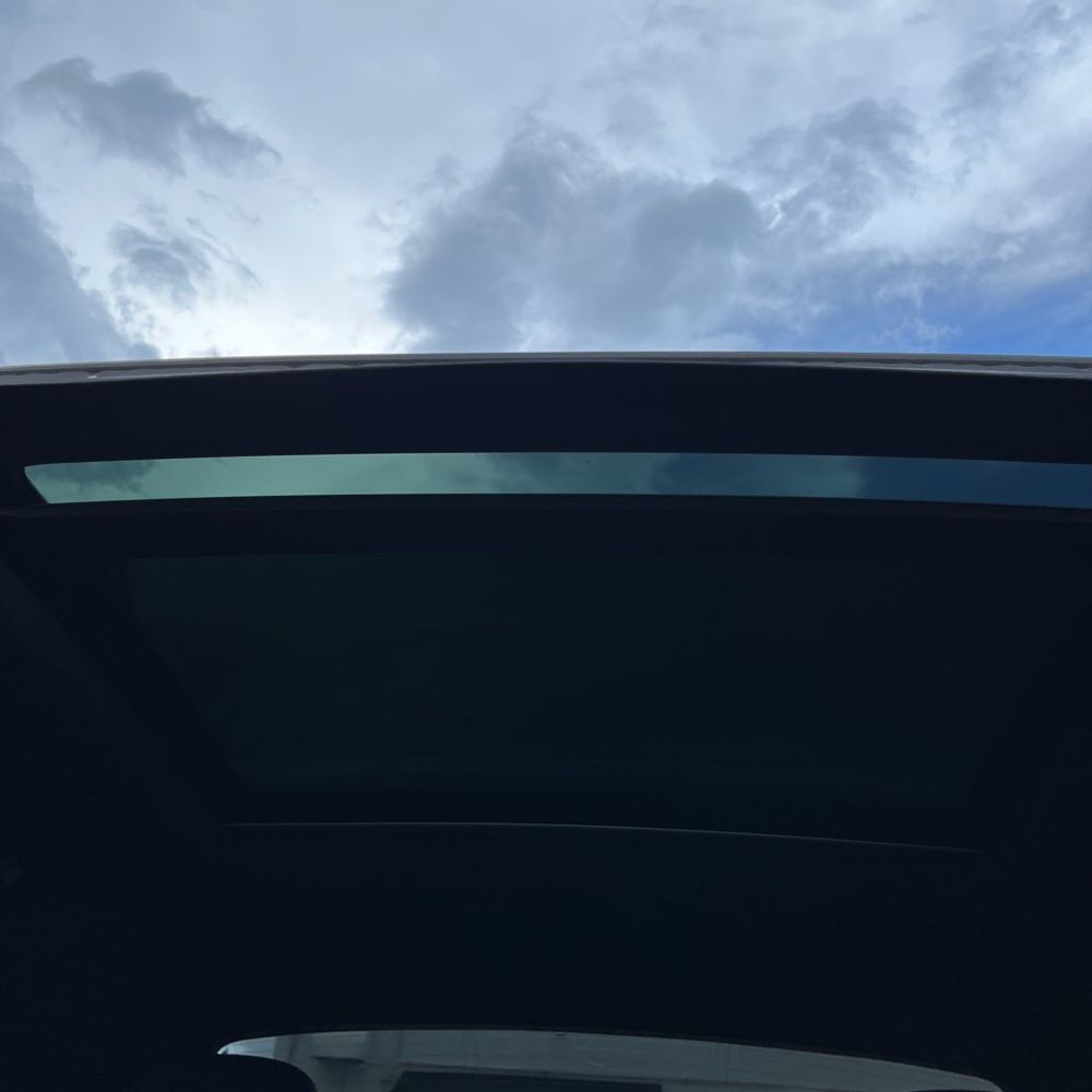 2022 Porsche Macan Base