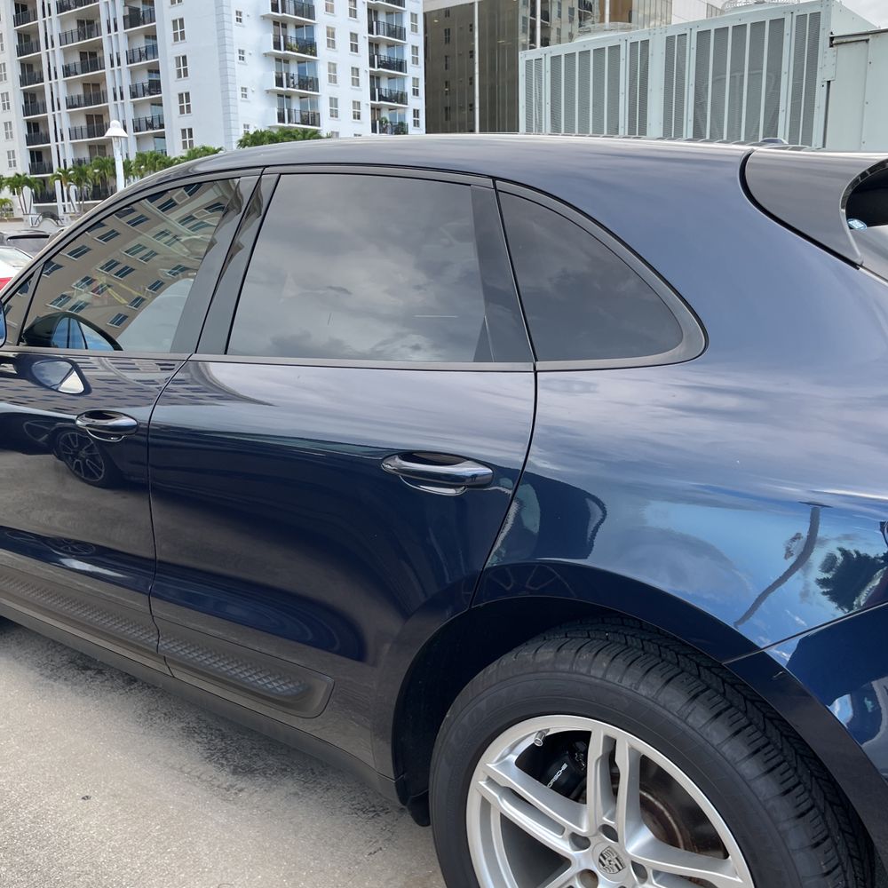 2022 Porsche Macan Base
