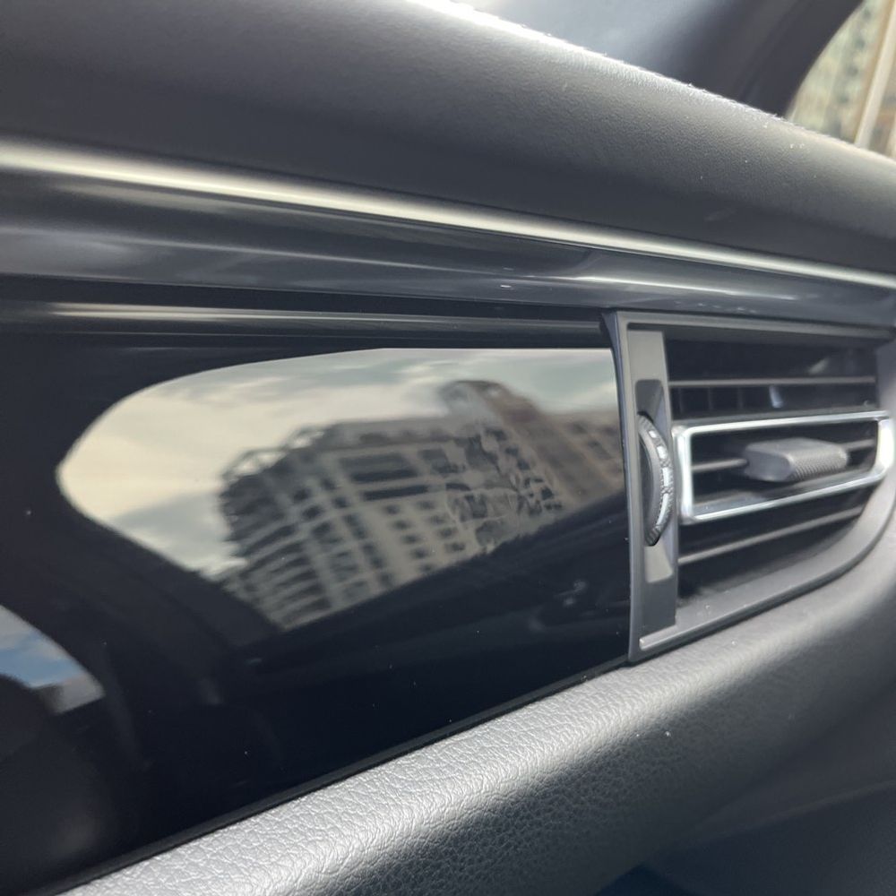 2022 Porsche Macan Base