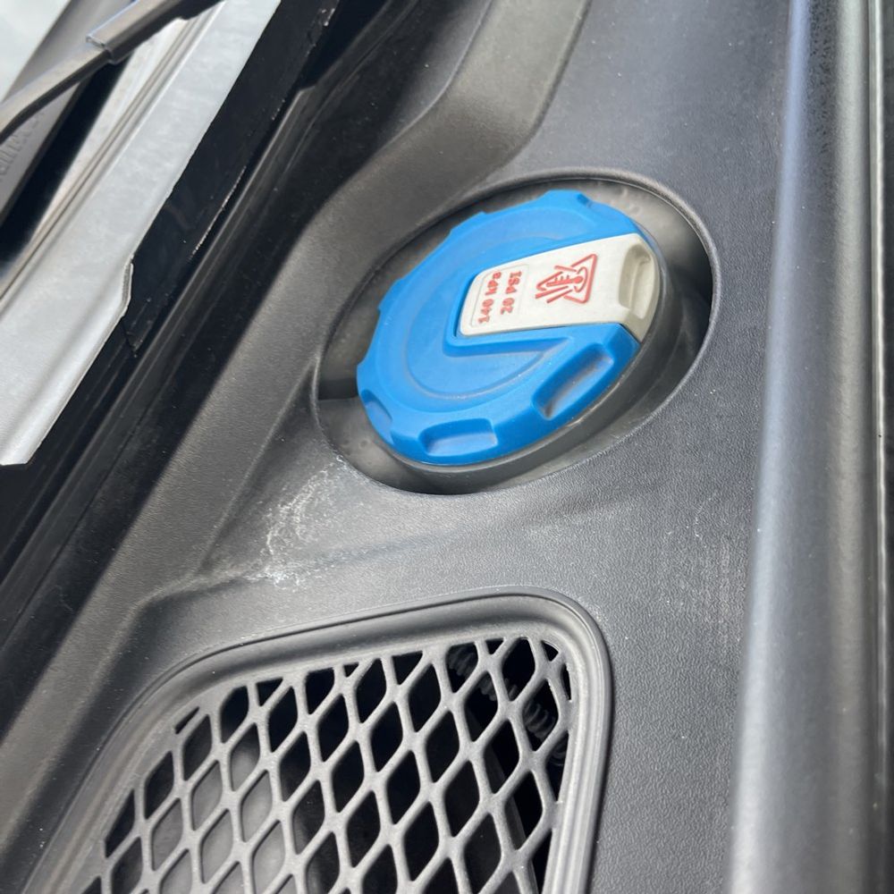 2022 Porsche Macan Base