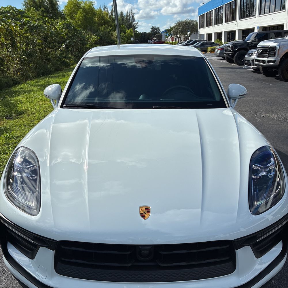 2023 Porsche Macan Base