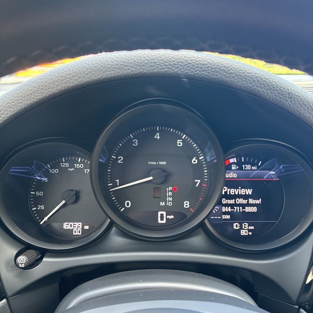 2023 Porsche Macan Base